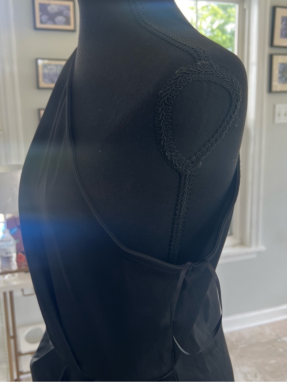 Black on shoulder  Sleeveless